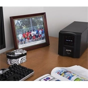 APC Smart UPS 750VA LCD with SmartConnect