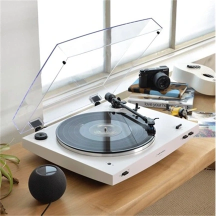 AUDIO TECHNIKA AT-LP60XBTWH szíjhajtású lemezjátszó, BT, teljesen automatikus működtetésű, fehér