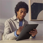 Apple iPad Pro (2024) 13" 512GB Wi-Fi normál üveg asztrofekete
