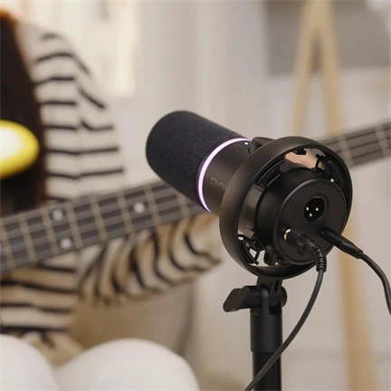 BOYA CASTMIC S60 - XLR és USB csatlakozású RGB broadcast mikrofon