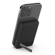 Belkin BoostCharge power bank - mágneses, vezeték nélküli, 5000mAh, állvány, fekete Belkin BoostCharge power bank - mágneses, vezeték nélküli, 5000mAh, állvány, fekete