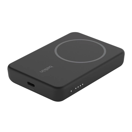 Belkin BoostCharge power bank - mágneses, vezeték nélküli, 5000mAh, állvány, fekete Belkin BoostCharge power bank - mágneses, vezeték nélküli, 5000mAh, állvány, fekete