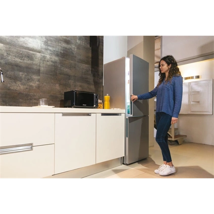 Candy CCE3T618FS  alulfagyasztós hűtőszekrény