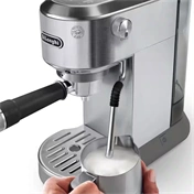 DELONGHI EC890.M Dedica Duo manuális eszpresszó kávéfőző, tartály: 1,1 l, 1450W, Ezüst