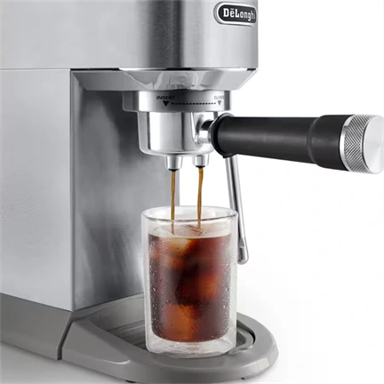 DELONGHI EC890.M Dedica Duo manuális eszpresszó kávéfőző, tartály: 1,1 l, 1450W, Ezüst