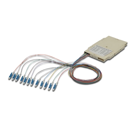 DIGITUS A-96933-02-APC 12x LC/APC 9/125 monomódusú OS2 LSOH optikai spiltter kazetta