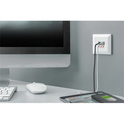 DIGITUS DA-70618 1x USB Type-C 2x Type-A 250V schuko süllyesztett fali aljzat