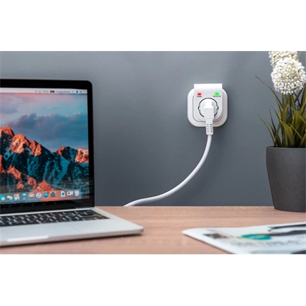 DIGITUS DN-95400 16A 3500 W schuko túlfeszültségvédő adapter
