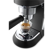 DeLonghi DEDICA style EC685BK eszpresszó kávéfőző