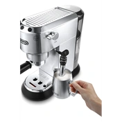 DeLonghi DEDICA style EC685M eszpresszó kávéfőző