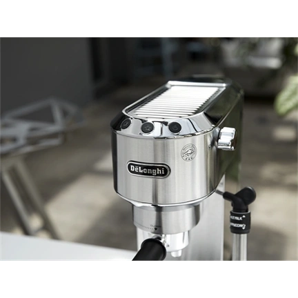 DeLonghi DEDICA style EC685M eszpresszó kávéfőző