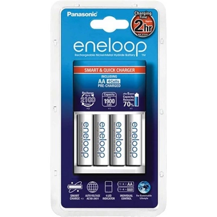 Eneloop Smart&Quick Charger Akkutöltő + 4xAA 1900mAh