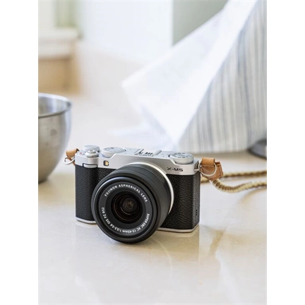 FUJIFILM X-M5 +  XC15-45mm F3.5-5.6 OIS PIZ objektív kit ezüst