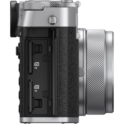 Fujifilm GFX100RF középformátumú fényképezőgép ezüst