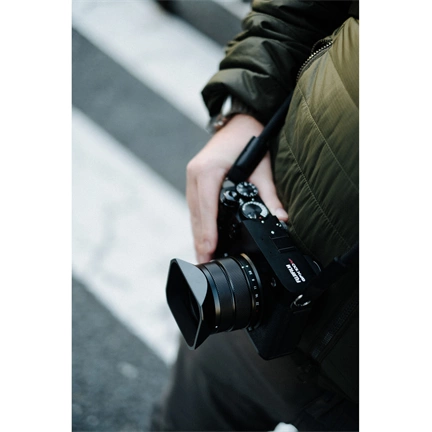 Fujifilm GFX100RF középformátumú fényképezőgép fekete