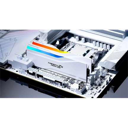 G.Skill Trident Z5 Neo X RGB memória DDR5 6000MT/s CL26-36-36-32 1,45V 32GB kit (2x16GB) AMD EXPO-ULL fehér