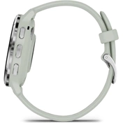 Garmin Venu 3S okosóra - ezüst rozsdamentes acélkeret, zsályaszürke tok és szilikonszíj