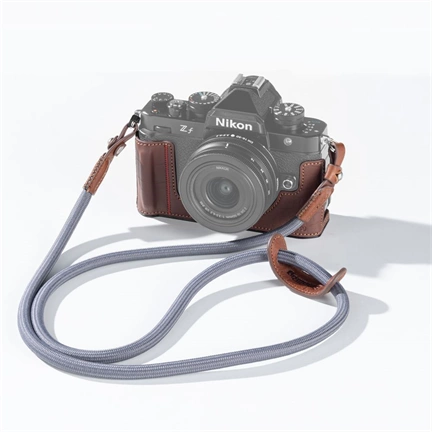 Nikon Z f ezüst + Nikkor Z 40mm f/2 SE MILC fényképezőgép + Promócionális tok KIT