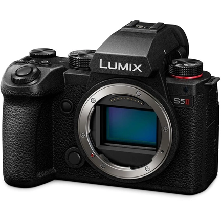 Panasonic Lumix DC-S5 II + S 24-105mm f/4 Macro kit