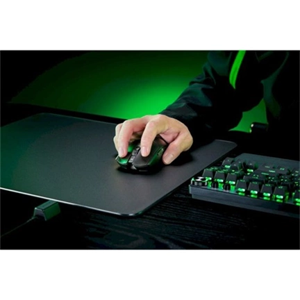 Razer Viper V3 Pro egér - esporthoz tervezett, ultrakönnyű, vezetékes + vezeték nélküli, szimmetrikus, 35000dpi, fekete
