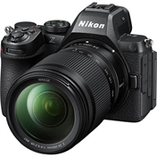 Nikon Z5 II MILC fényképezőgép váz + Z 24-200MM F4-6.3 VR objektív kit