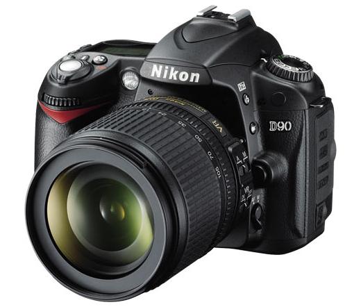 Nikon D90 + 18-105 VR