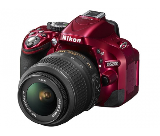 Nikon D5200 + 18-55 VR KIT Vörös