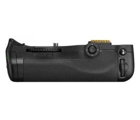 Nikon MB-D10 elemtartó markolat D300-hoz